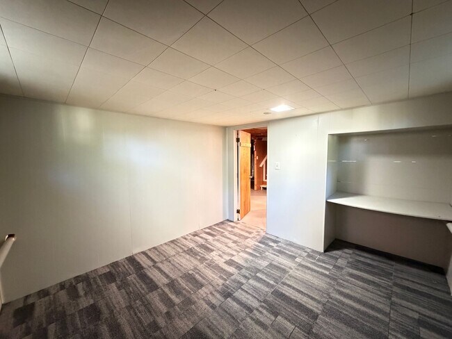 Building Photo - The 3 Bedroom In St. Matthews You've Been Looking For!