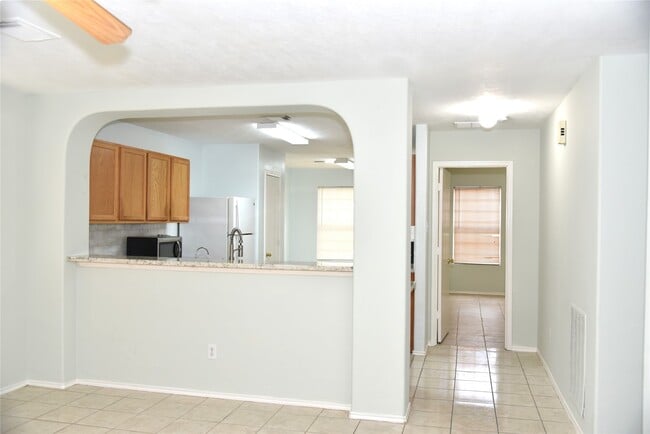 Building Photo - 10406 Sutter Glen Ln