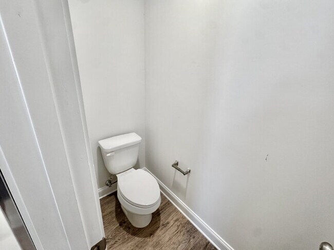 Building Photo - 8437 Grayce Dr