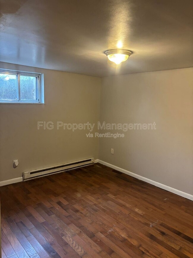 Building Photo - 605 W E St