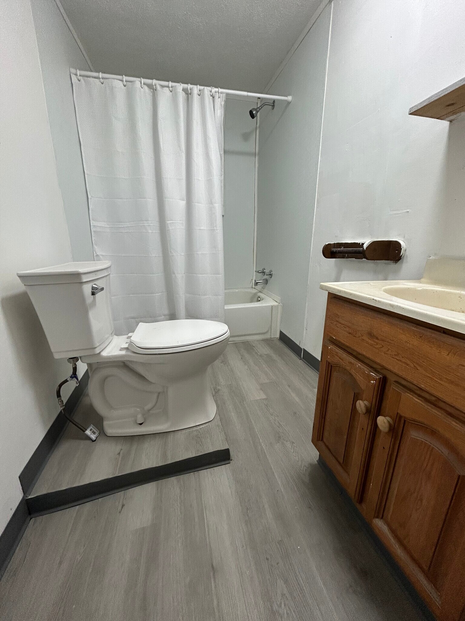 Building Photo - 1341 Sassafrass St