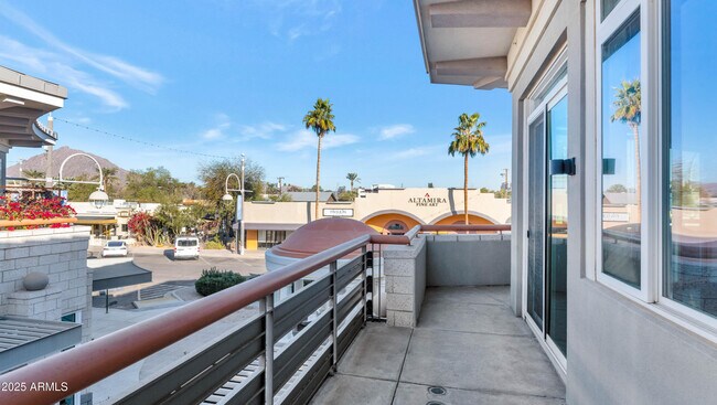 Building Photo - 7039 E Main St