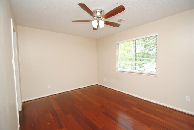 Building Photo - 17110 Fairway Glen Ct
