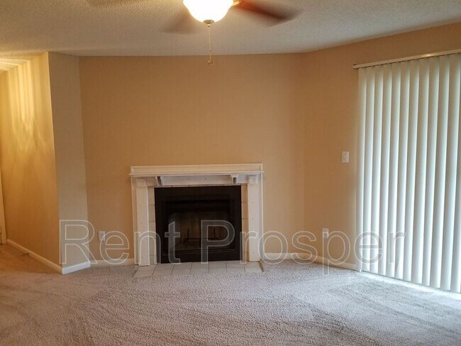 Building Photo - 3729 S Lake Orlando Pkwy