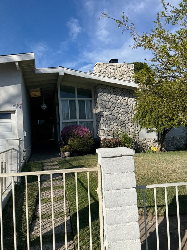 Building Photo - 17249 Flanders St