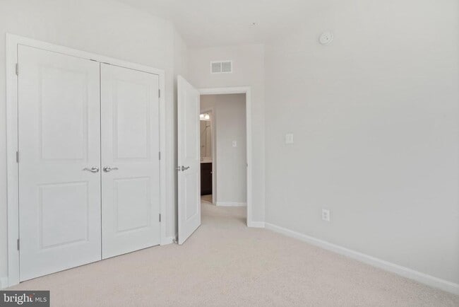 Building Photo - 12606 BRANCH HOLLOW Ln