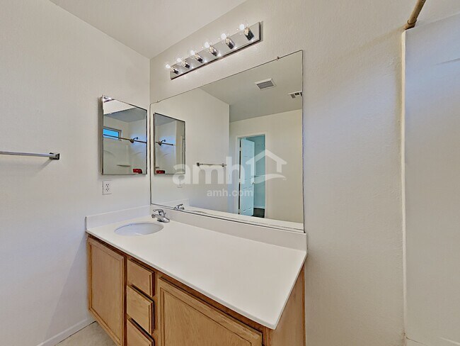 Building Photo - 6257 Maidenhair Fern Ct