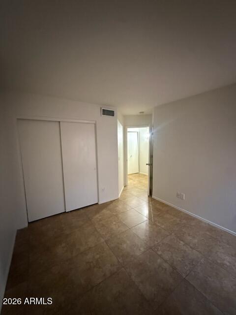 Building Photo - 1704 E Los Alamos St