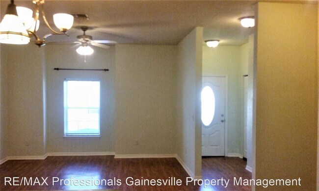 Building Photo - 3 br, 2.5 bath House - 162 SW 145th Drive #10
