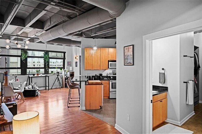 Building Photo - 878 Peachtree St NE