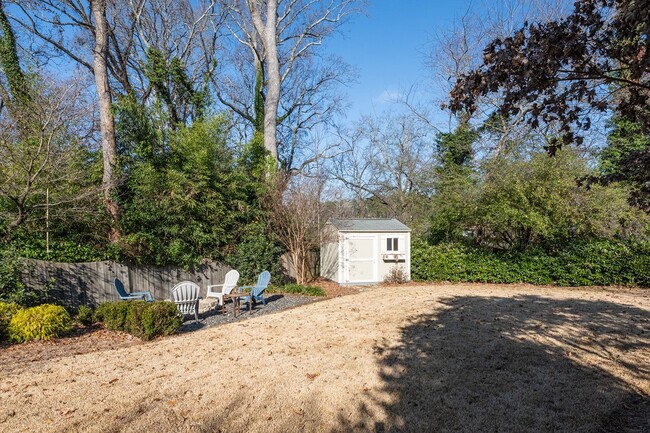 Building Photo - "Charming Tucker Retreat: 3BR Home with Gr...