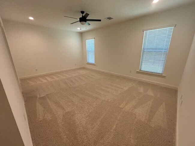 Building Photo - Prairieville on Queen Street