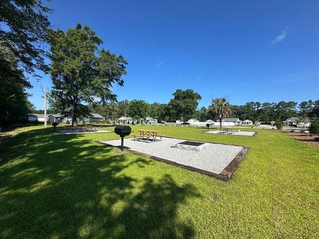 Building Photo - 115 Long Pond Loop