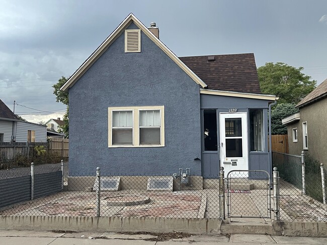 Primary Photo - 1329 Spruce St