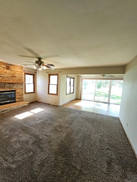 Building Photo - 28243 W Fox River Rd