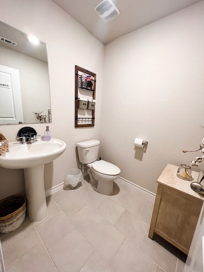Building Photo - 5507 Stormie Keep