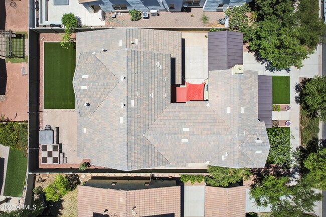 Building Photo - 20823 W Western Dr