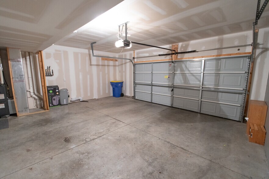 Two-Car Garage - 2B Ellington Road