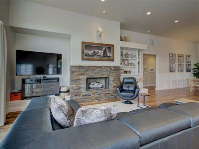 Building Photo - 584 N Dutch Summit Ct