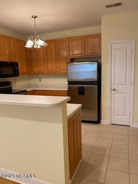 Building Photo - 395 S Crow Creek Dr