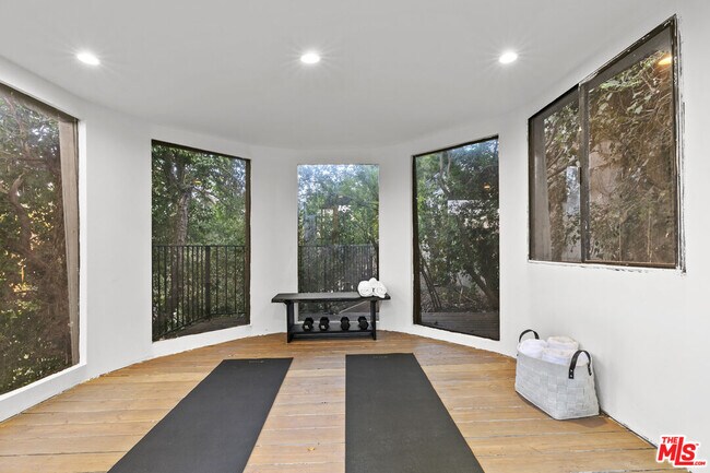 Building Photo - 5132 Escobedo Dr