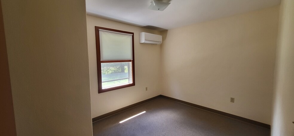 2nd Bedroom - 4085 Falling Creek Rd