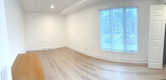 Building Photo - 1930 Sherman Ave