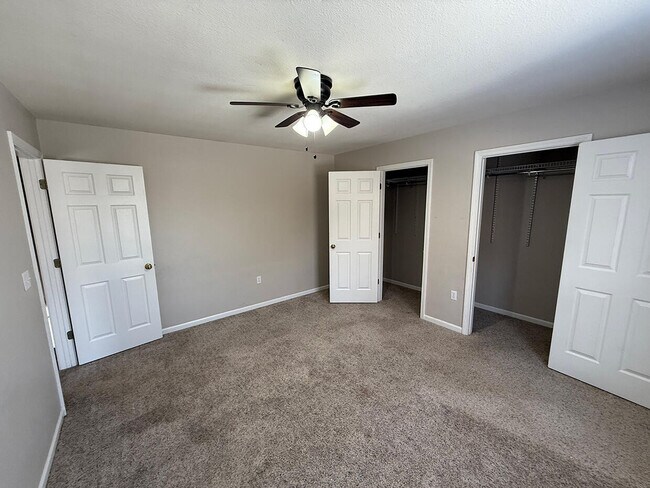 Building Photo - 5305 E Trikalla Dr