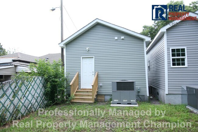 Building Photo - Recently Updated 2 BD/1 BA Home in the Heart of Wilmington