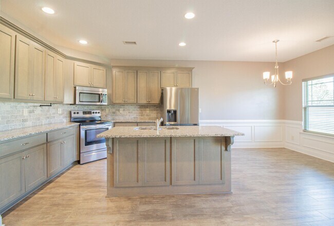 Building Photo - 6 Eagle Nest Dr