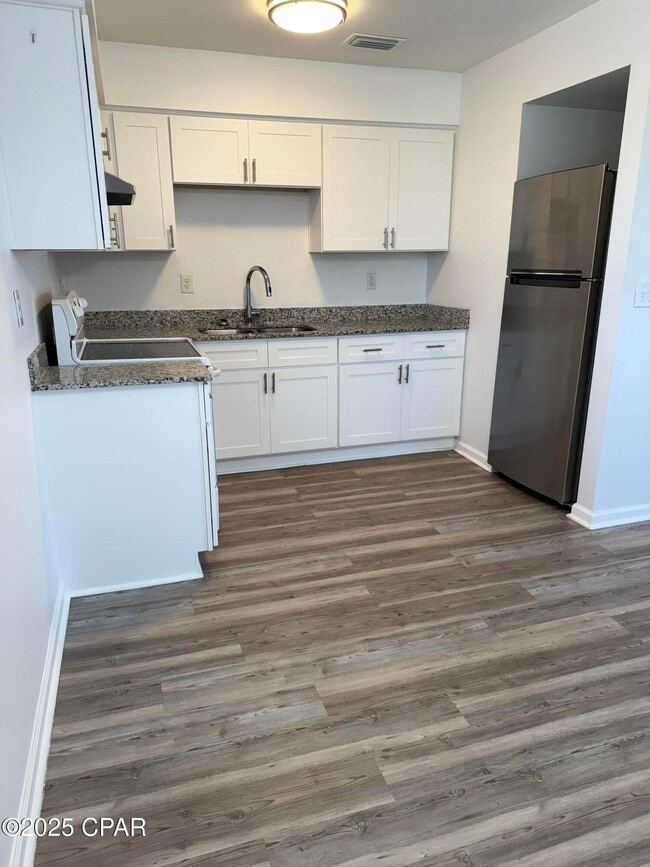 Building Photo - 130 Beulah Ave