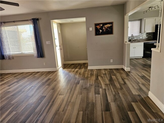 Building Photo - 1201 Puerta Vista