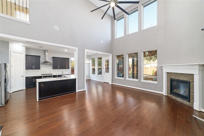 Building Photo - 11106 Wishaw Wy