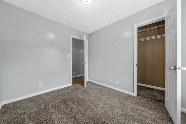 Building Photo - 402 Faulkner Dr