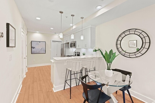 Building Photo - 2140 Wisconsin Ave NW