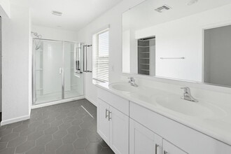 Building Photo - 6815 W Encinas Ln