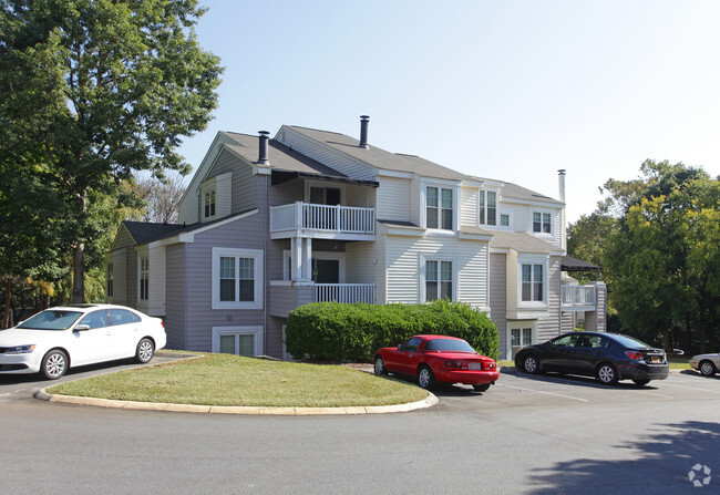 Building Photo - Walden Court Apartments