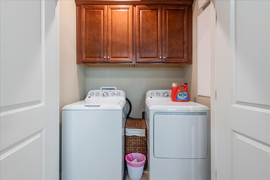 Laundry room - 2821 Stringham Way