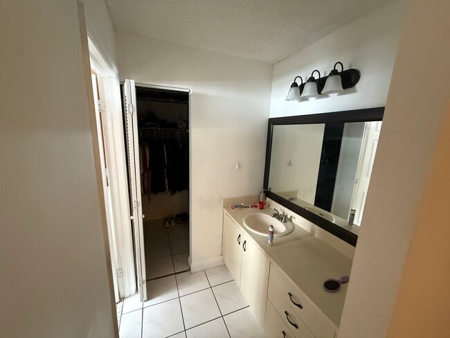 Building Photo - 15835 SW 112th Terrace