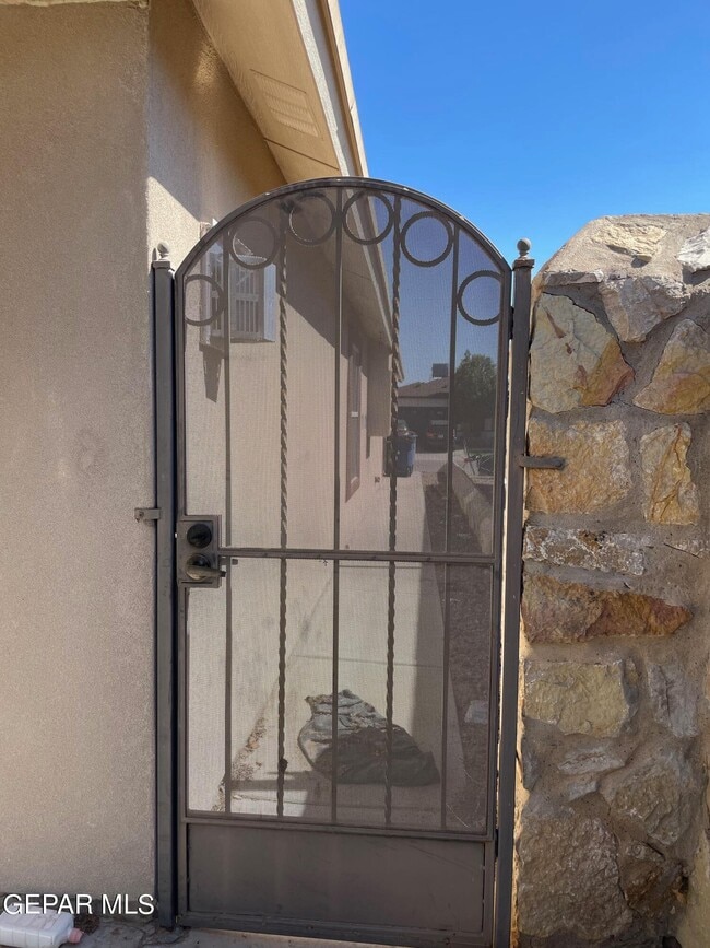 Building Photo - 3233 Muddy Point Ln