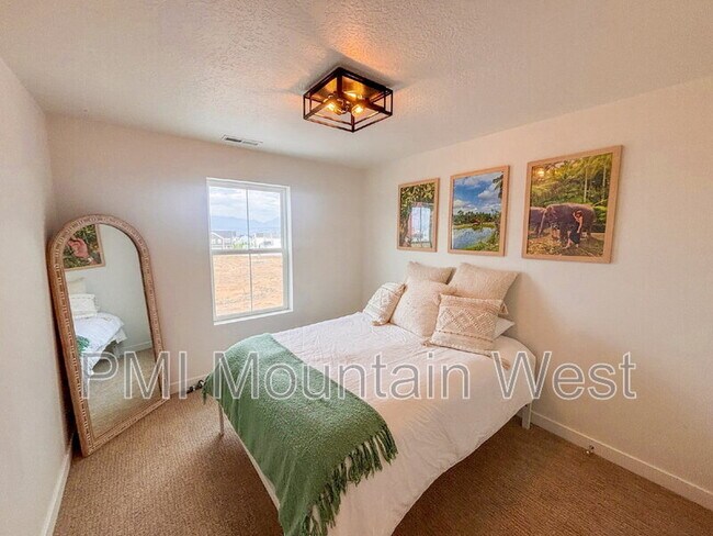 Building Photo - 11682 S Bingham Rim Rd