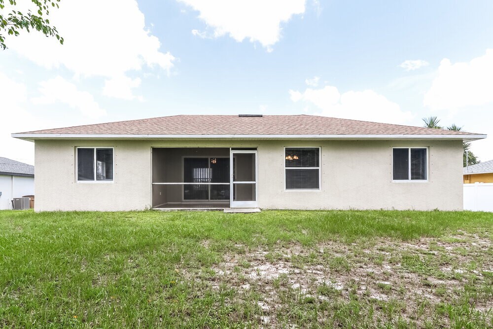 Building Photo - 1310 SW 13th Terrace