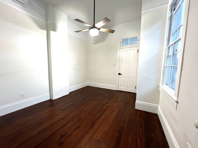 Building Photo - 3430 Dryades St