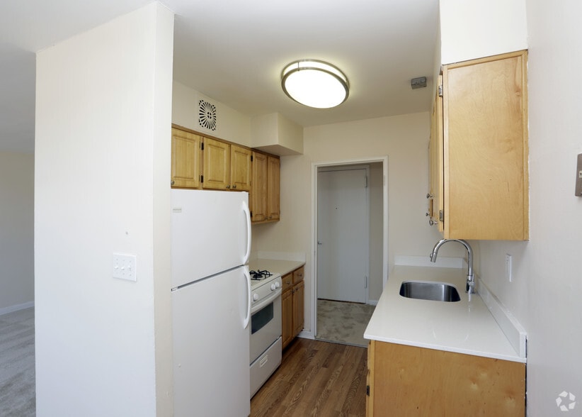 Kitchen - Mt. Airy Place