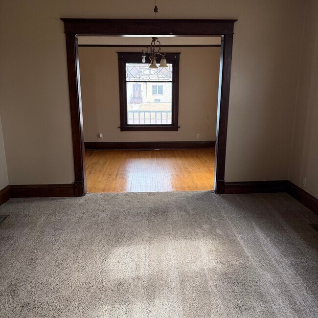 Building Photo - 239 N French Ave