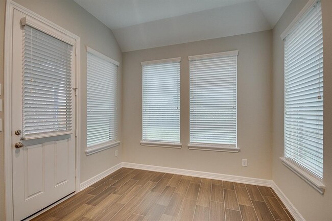 Building Photo - 14619 Birchwood Falls Trail