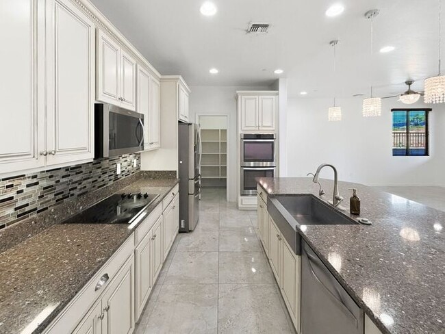 Building Photo - Beautiful North Phoenix Rental in a Prime Location!