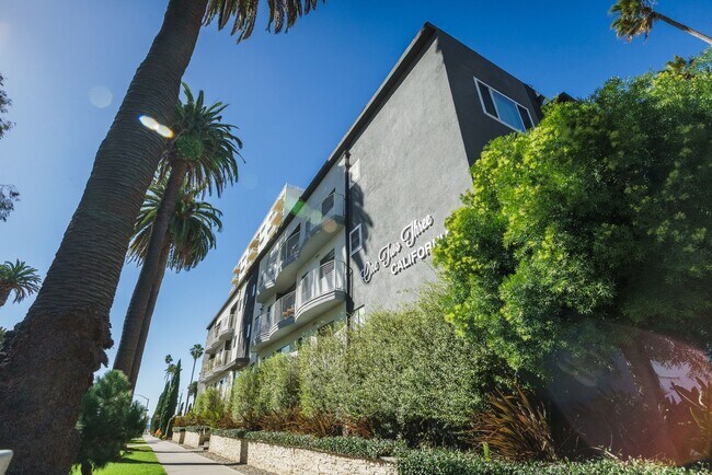 Building Photo - 123 California Apartments