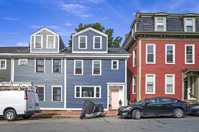 Building Photo - 137 Otis