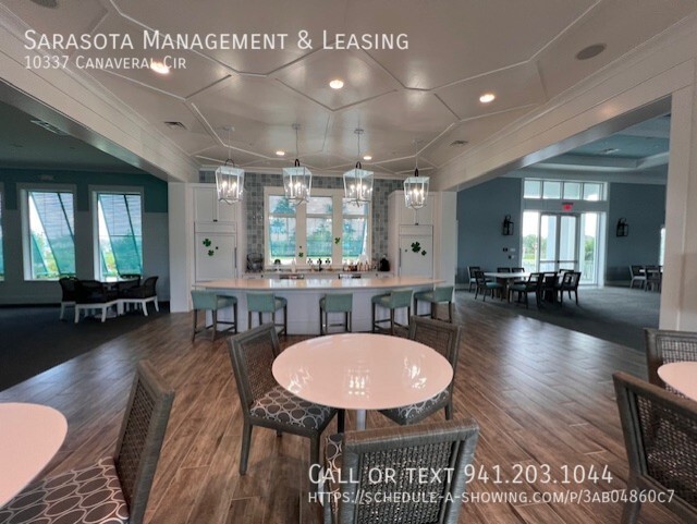 Building Photo - 10337 Canaveral Cir